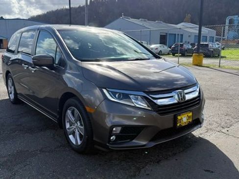 Used 2018 Honda Odyssey EX-L image 3