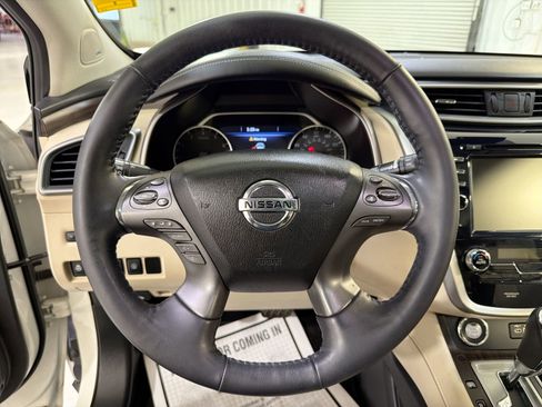 Used 2020 Nissan Murano Platinum w/ Cargo Package FWD image 13