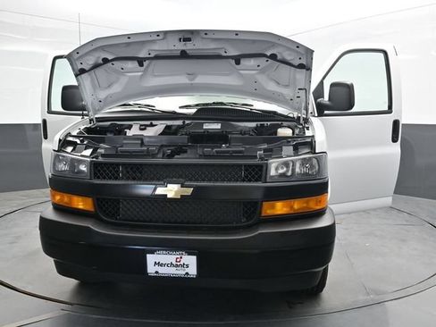 Used 2024 Chevrolet Express 3500 LS RWD image 41