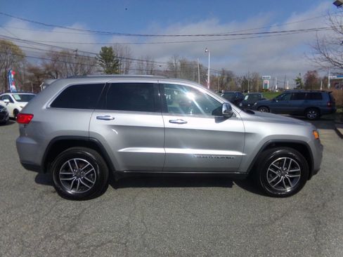 Used 2019 Jeep Grand Cherokee Limited image 6