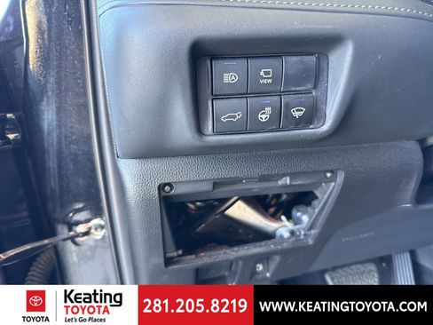 Used 2021 Toyota Highlander Limited image 13