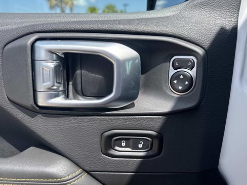 New 2026 Jeep Gladiator Sport AWD/4WD image 19