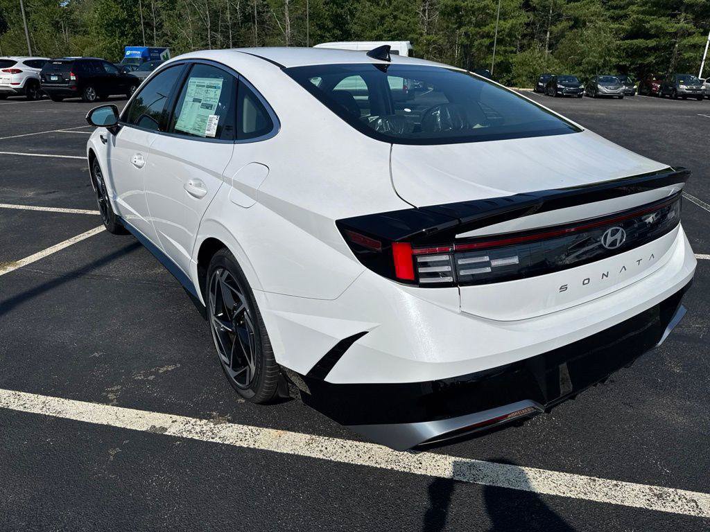 New 2026 Hyundai Sonata SEL FWD image 4