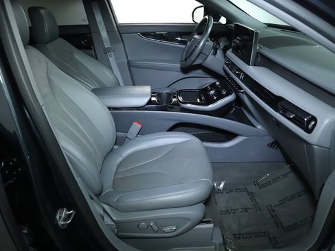 Certified 2021 Lincoln Nautilus Reserve AWD/4WD image 36