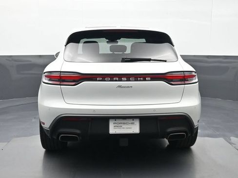 Certified 2024 Porsche Macan AWD/4WD image 20