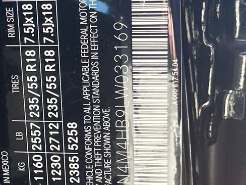 Used 2020 Mercedes-Benz GLB 250 4MATIC w/ Premium Package image 36
