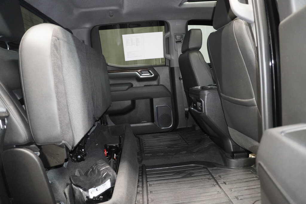 Used 2025 GMC Sierra 1500 Elevation w/ Elevation Premium Package AWD/4WD image 16