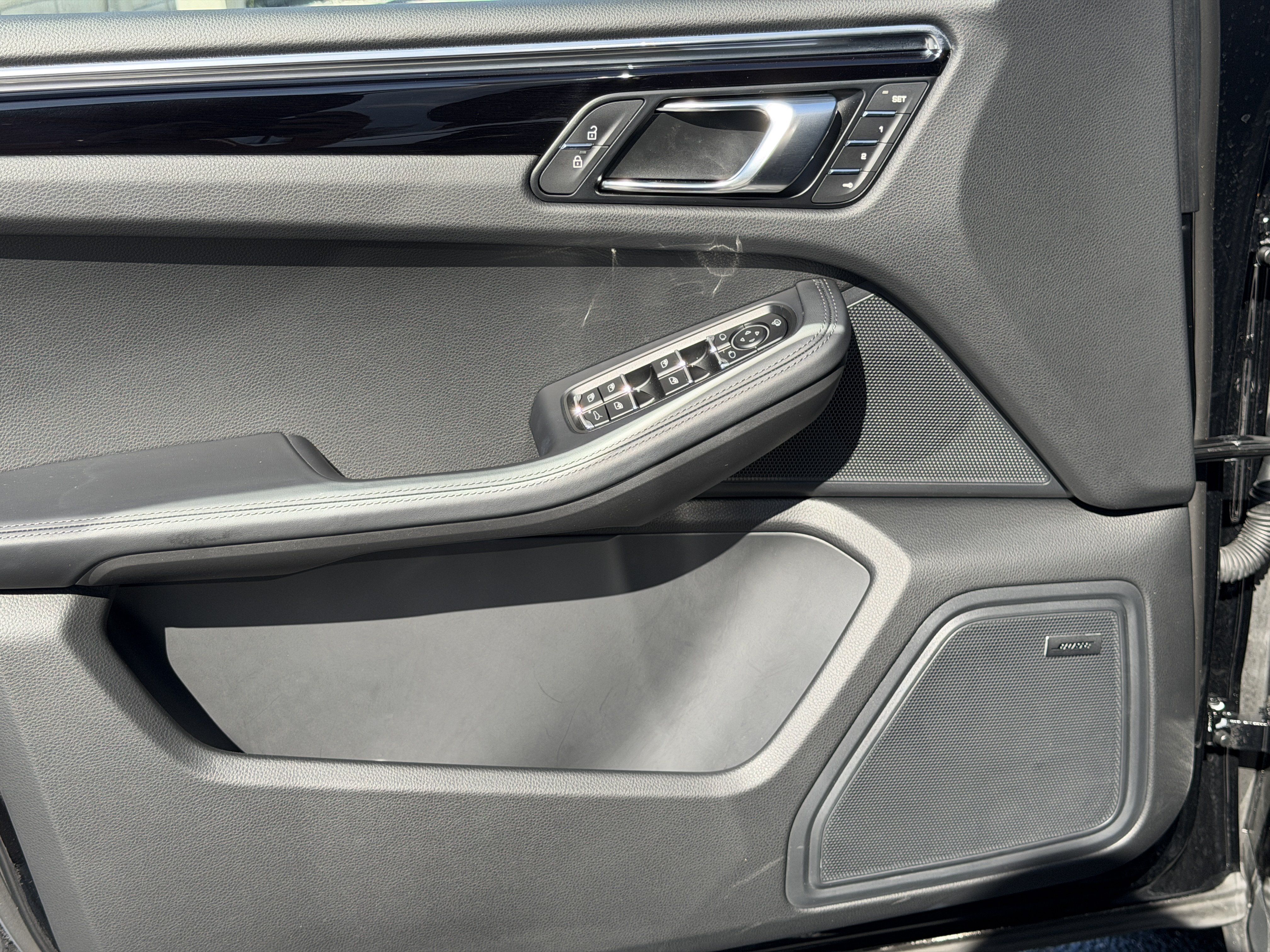 Certified 2026 Porsche Macan AWD/4WD image 19
