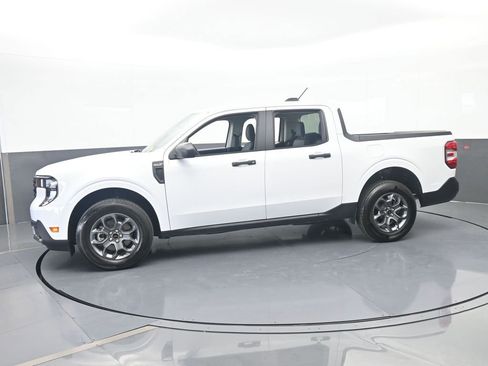 Used 2025 Ford Maverick XLT w/ Equipment Group 302A AWD/4WD image 2