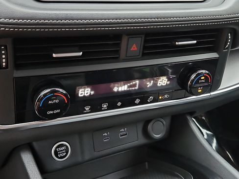 Certified 2023 Nissan Rogue SV AWD/4WD image 15