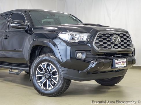 Used 2023 Toyota Tacoma TRD Sport AWD/4WD image 3