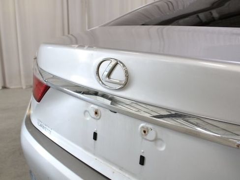 Used 2013 Lexus ES 350 w/ Luxury Pkg FWD image 35