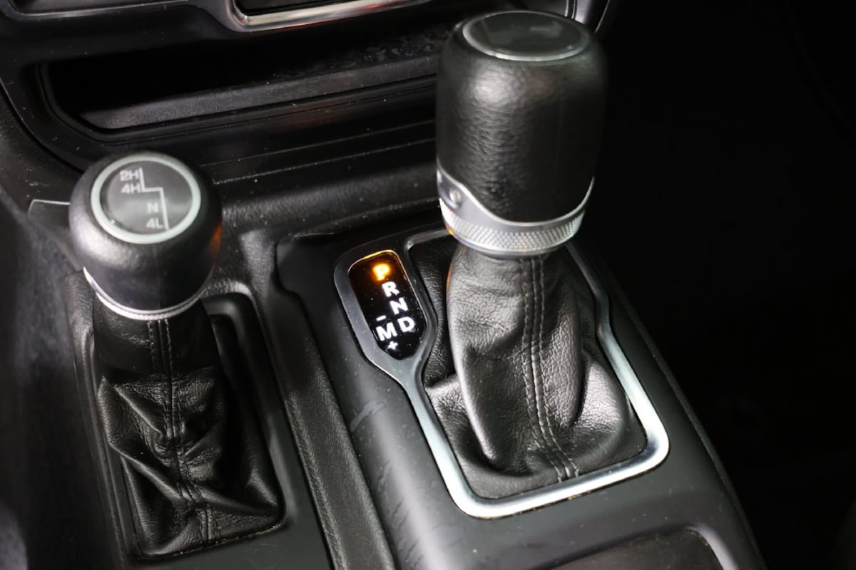 Used 2022 Jeep Wrangler Unlimited Sport AWD/4WD image 10