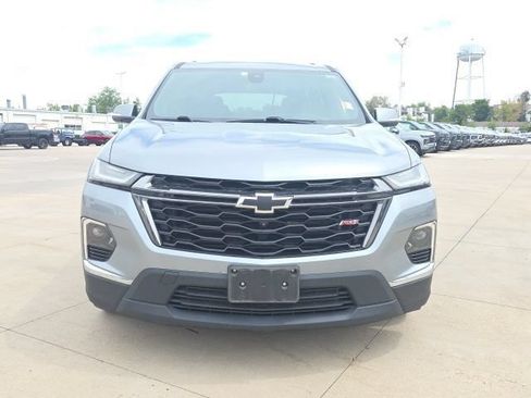 Used 2023 Chevrolet Traverse RS AWD/4WD image 2