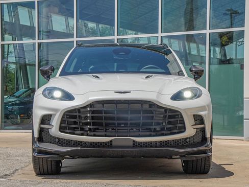 New 2025 Aston Martin DBX 707 image 6