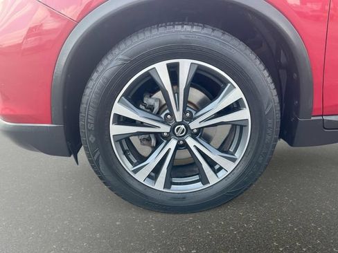 Used 2017 Nissan Rogue SL FWD image 9