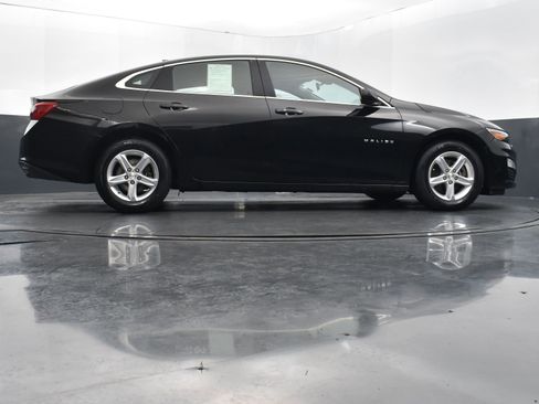 Used 2021 Chevrolet Malibu LS image 40