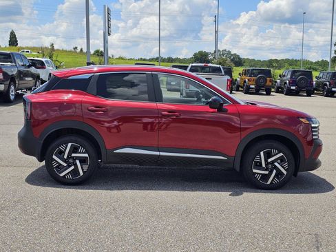 Used 2026 Nissan Kicks SV FWD image 7