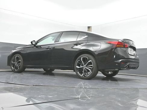 Used 2025 Nissan Altima 2.5 SR AWD/4WD image 37