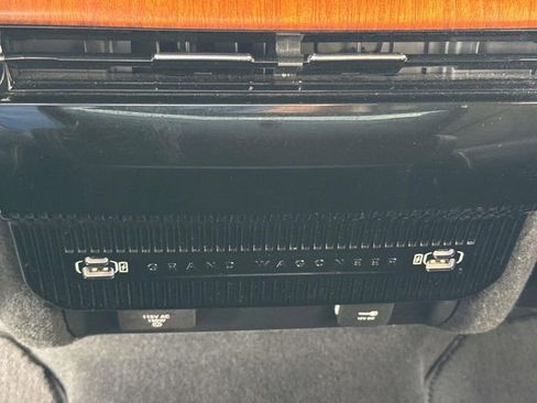 Used 2022 Jeep Grand Wagoneer Series III image 20