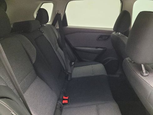 Used 2021 Nissan Rogue S AWD/4WD image 19