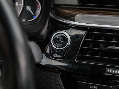 Used 2019 BMW 540i xDrive AWD/4WD image 17