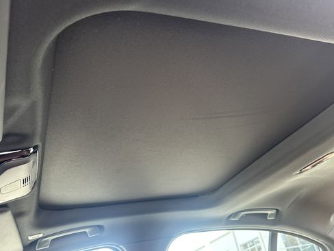 New 2026 BMW 330i Sedan w/ M Sport Package image 4