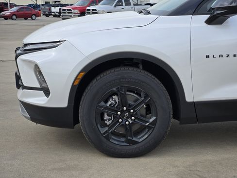 New 2025 Chevrolet Blazer LT w/ Convenience Package image 5
