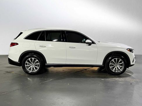 Certified 2025 Mercedes-Benz GLC 300 image 8