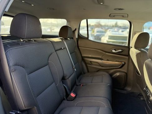 Used 2021 GMC Acadia SLE image 4