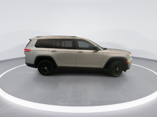 Used 2021 Jeep Grand Cherokee L Laredo w/ Luxury Tech Group I AWD/4WD image 5
