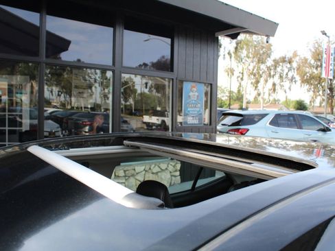 Used 2018 Toyota Corolla XLE w/ Carpet Mat Package (TMS) image 31