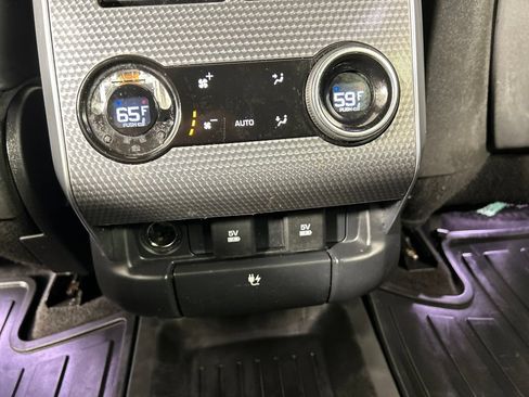 Used 2019 Land Rover Range Rover Sport Supercharged AWD/4WD image 17