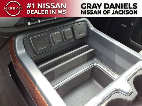 Used 2018 GMC Sierra 1500 SLT AWD/4WD image 18