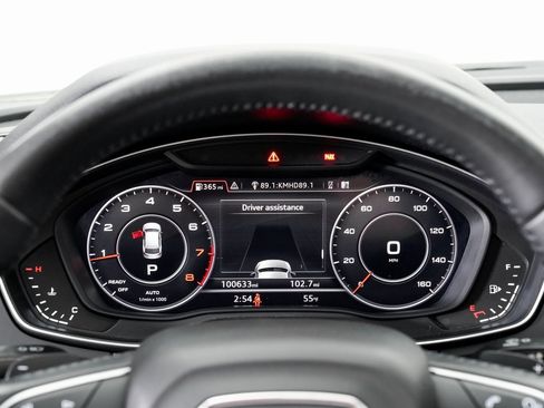 Used 2020 Audi Q5 2.0T Titanium Premium Plus w/ Premium Plus Package image 14