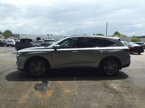 Used 2022 Acura MDX SH-AWD w/ Advance Package image 4