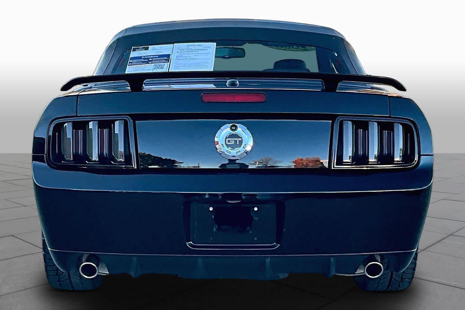 Used 2008 Ford Mustang GT Premium RWD image 4