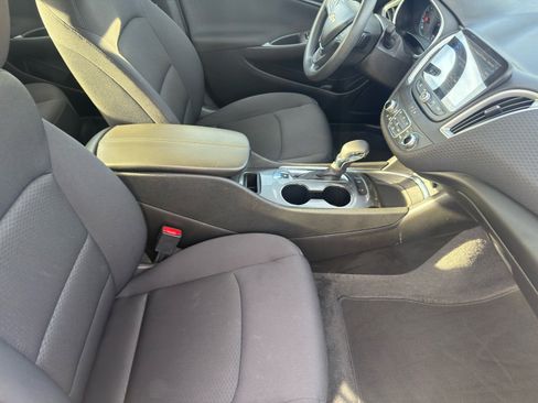 Used 2024 Chevrolet Malibu LT image 29