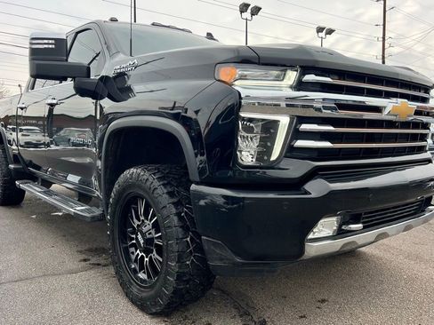 Used 2023 Chevrolet Silverado 3500 High Country image 11