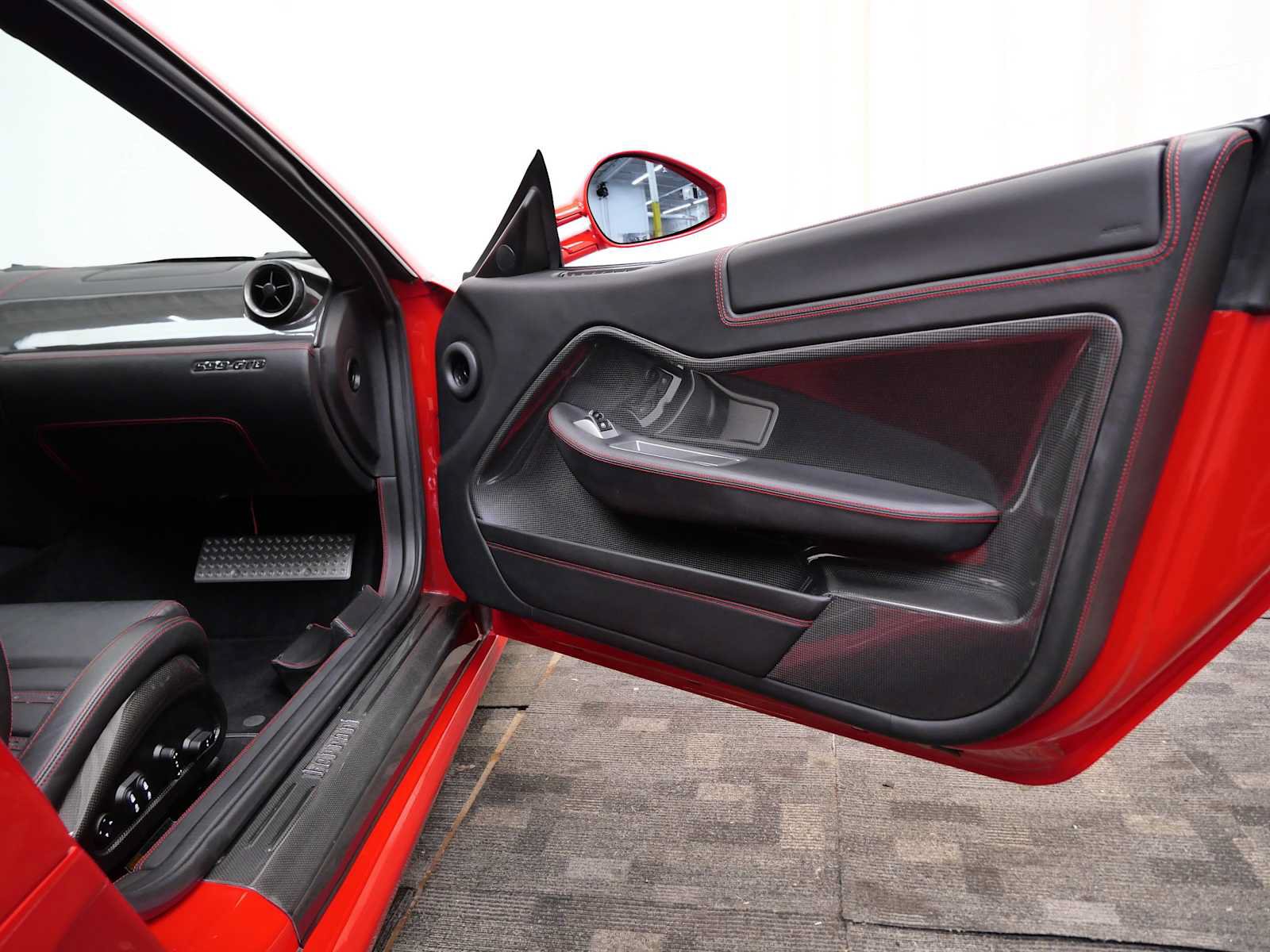 Used 2009 Ferrari 599 GTB Fiorano RWD image 11