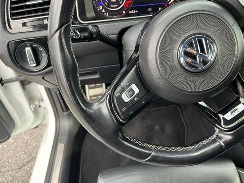 Used 2019 Volkswagen Golf R 4-Door image 40