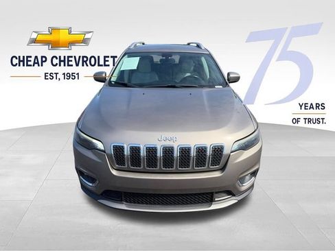 Used 2019 Jeep Cherokee Limited w/ Luxury Group FWD image 8