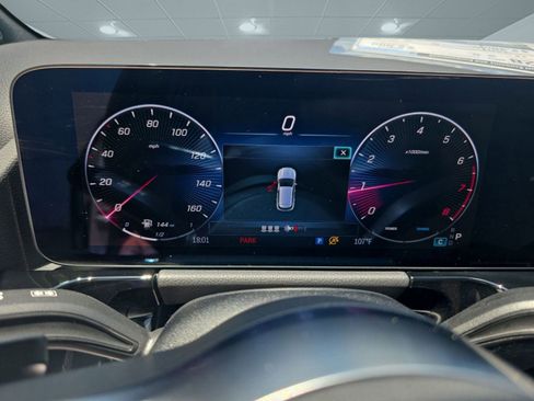 New 2025 Mercedes-Benz GLA 250 4MATIC image 18