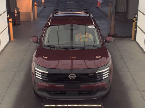 Used 2025 Nissan Kicks SR FWD image 7