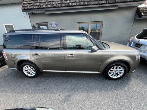 Used 2014 Ford Flex SE image 3