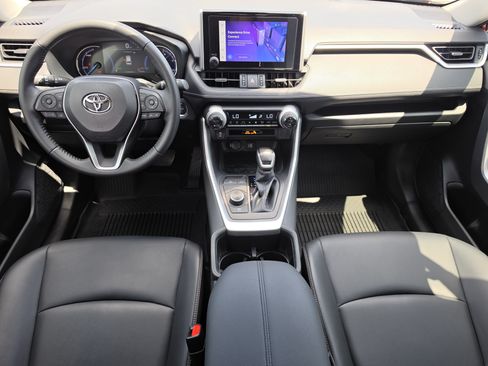 Certified 2025 Toyota RAV4 XLE Premium AWD/4WD image 8