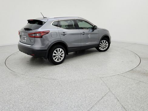 Used 2020 Nissan Rogue Sport SV image 5
