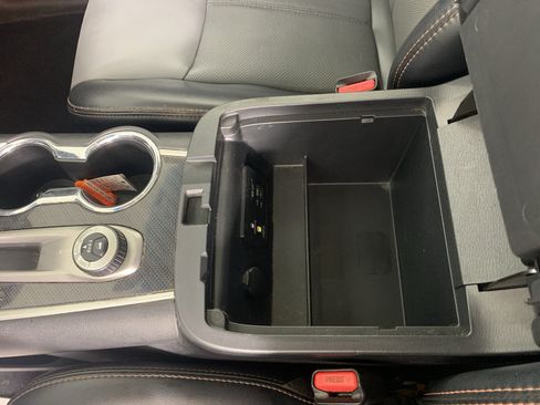 Used 2019 Nissan Pathfinder SL AWD/4WD image 27