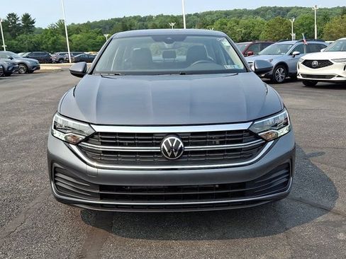Used 2023 Volkswagen Jetta SE w/ Black Wheel Package FWD image 2