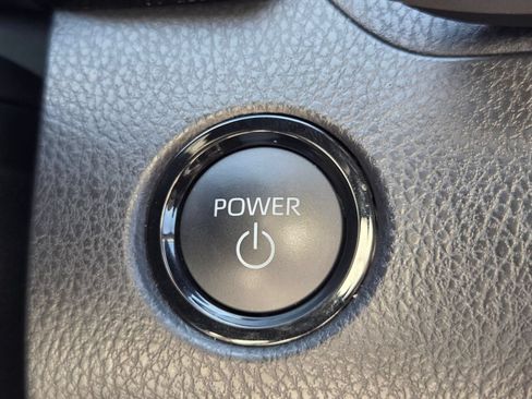 Used 2025 Toyota Camry XSE AWD/4WD image 17